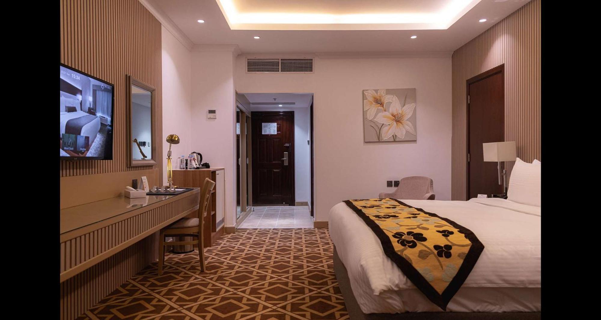 Best Western Plus Jeddah Hotel Madinah Road Екстер'єр фото