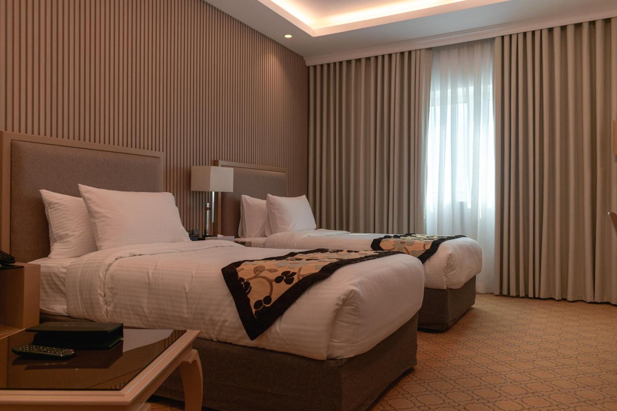Best Western Plus Jeddah Hotel Madinah Road Екстер'єр фото