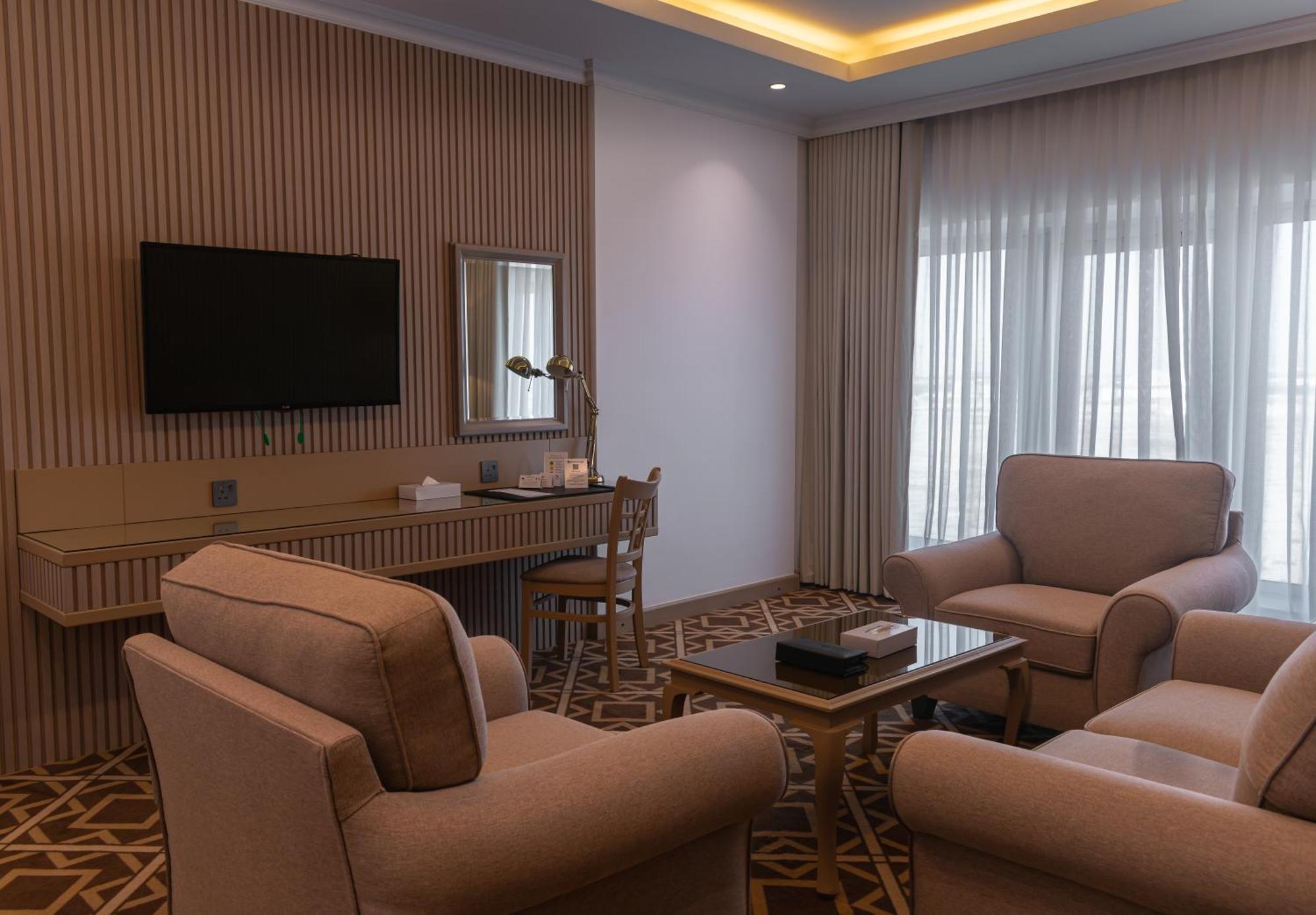 Best Western Plus Jeddah Hotel Madinah Road Екстер'єр фото